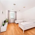 Hostel & Letov Praha