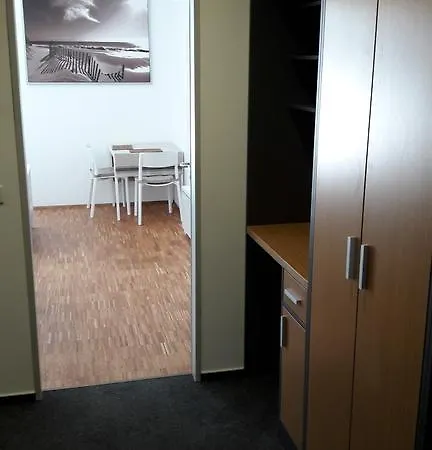 Hostel & Letov