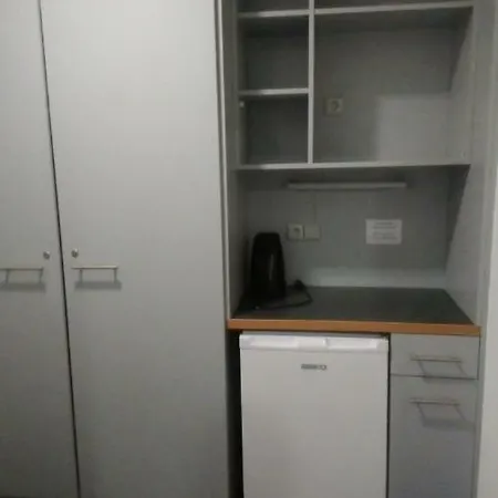 Hostel & Letov Prága