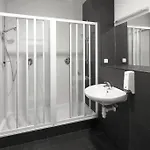 بيت شباب وبيت شباب ليتوف براغ